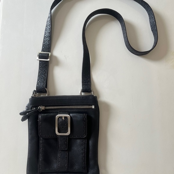 COLE HAAN crossbody. - Picture 2 of 10